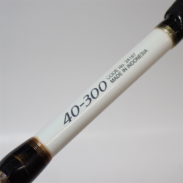 １１舳４０－３００
